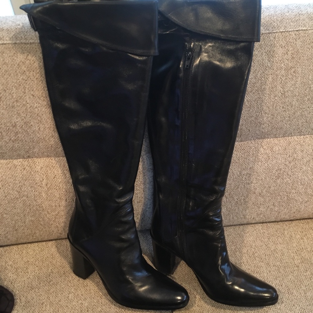 NIB Le Pepe Italian leather boots